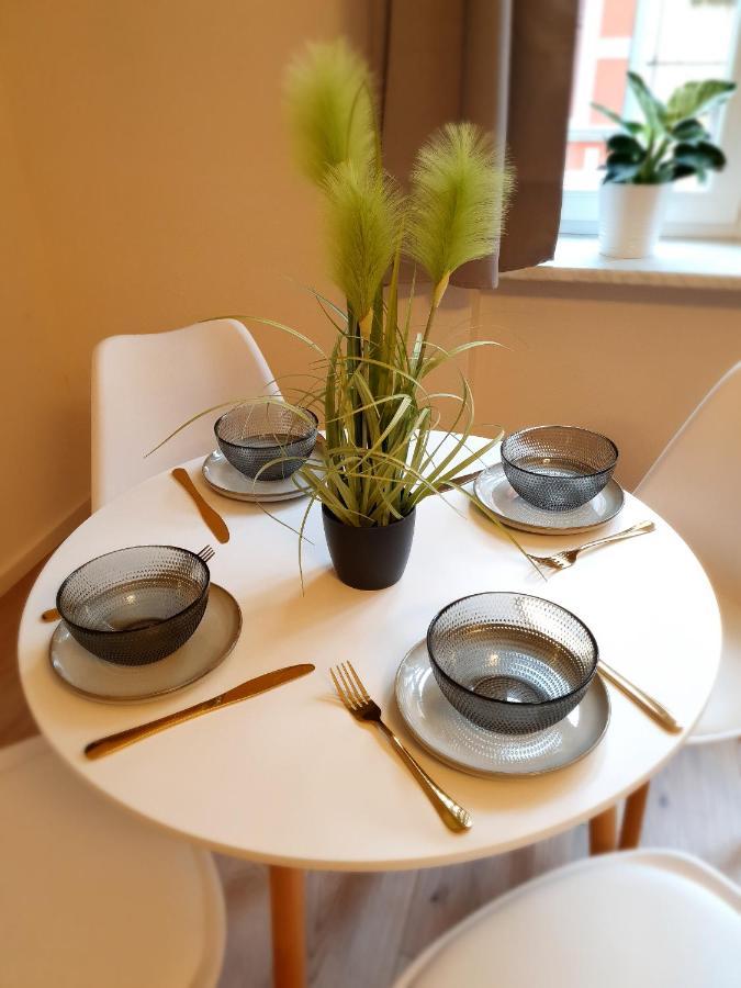 Cityapartment - 53 M², 2 Zimmer, Zentral, Netflix, Kueche, Waschmaschine Κότμπους Εξωτερικό φωτογραφία