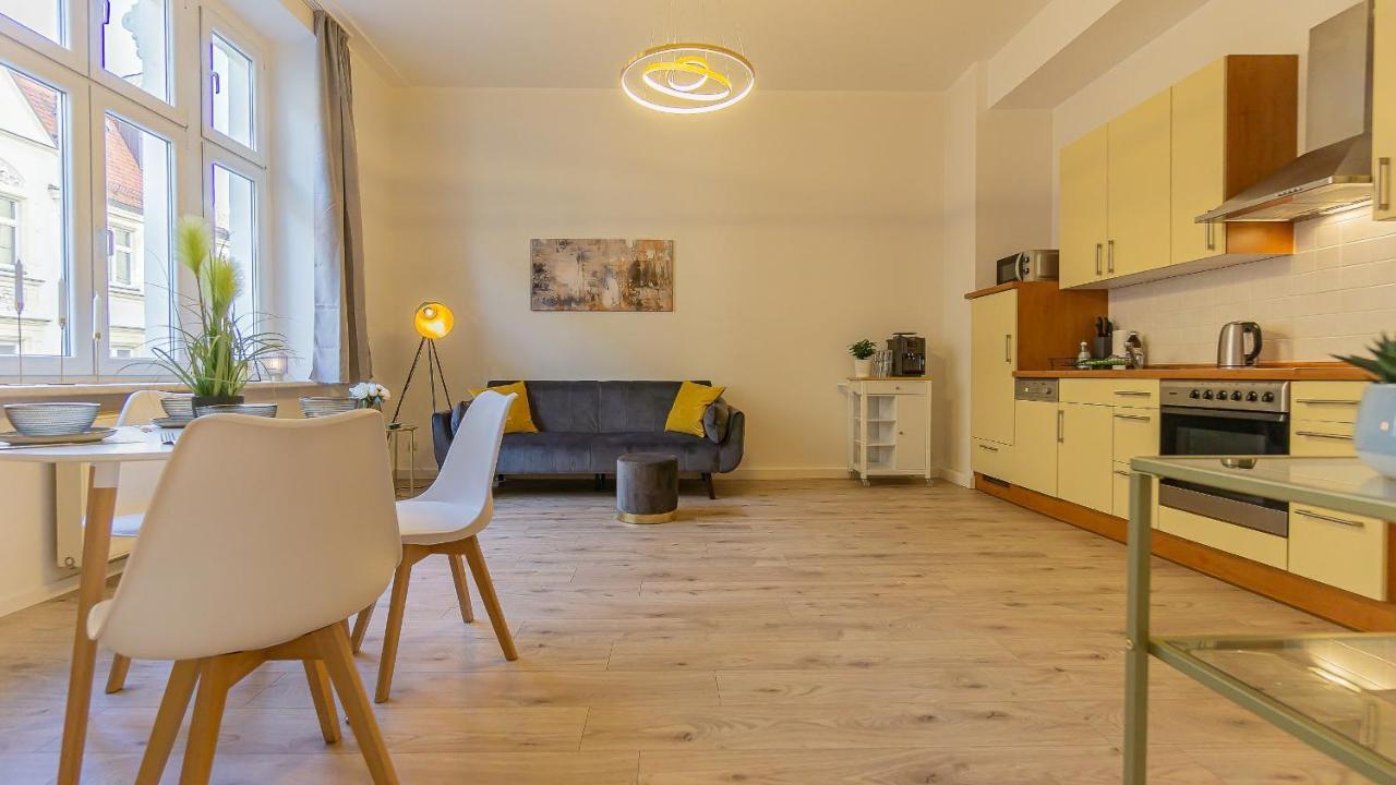 Cityapartment - 53 M², 2 Zimmer, Zentral, Netflix, Kueche, Waschmaschine Κότμπους Εξωτερικό φωτογραφία