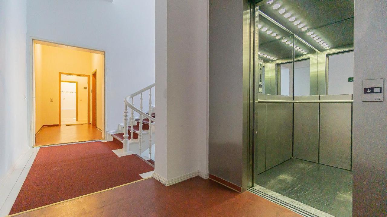 Cityapartment - 53 M², 2 Zimmer, Zentral, Netflix, Kueche, Waschmaschine Κότμπους Εξωτερικό φωτογραφία